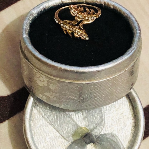 Ring - Picture 3 of 3